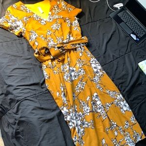 Yellow navy floral midi dress with pockets size M